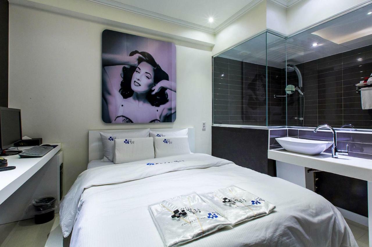 Kondae Plein Motel Seoul Exterior photo